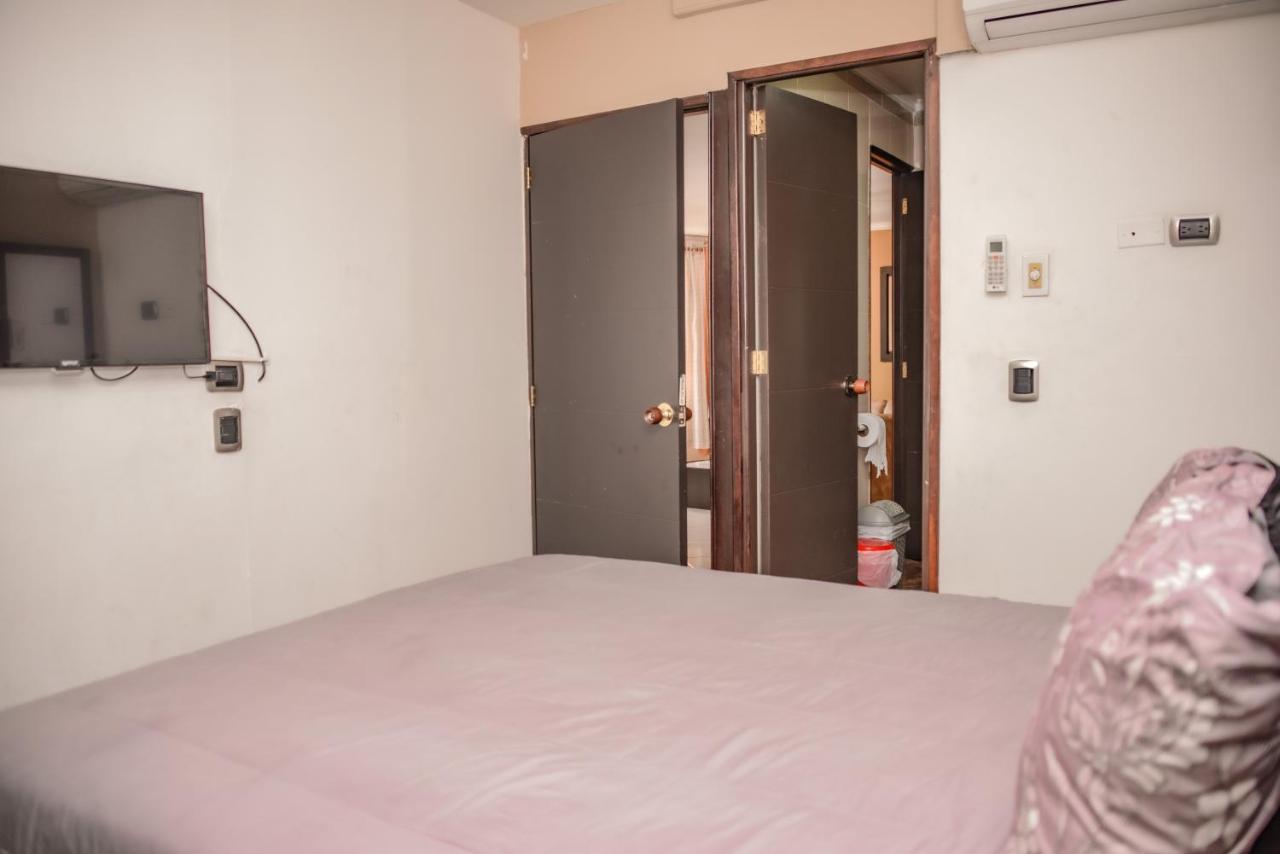 Calle 10 Suites Medellín Buitenkant foto