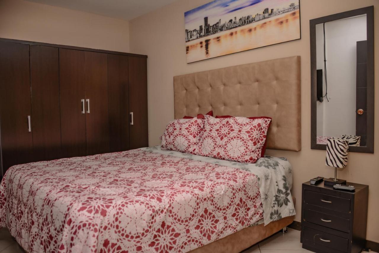 Calle 10 Suites Medellín Buitenkant foto